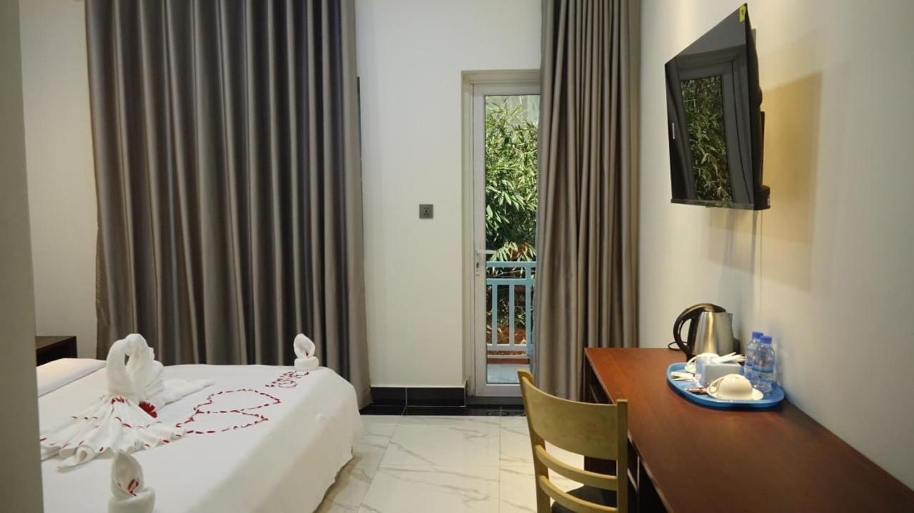Hotel Sawadee Suorsdei Boutique Kampot Esterno foto